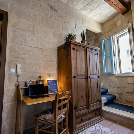 Mediterranea Waterfront House - By Valletta Ferry & Free Parking *