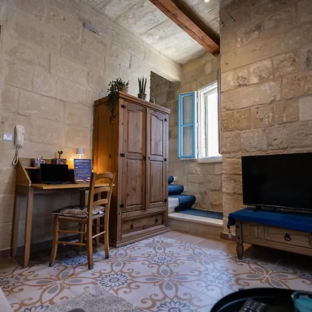 Mediterranea Waterfront House - By Valletta Ferry & Free Parking *