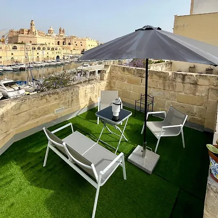 Nyaraló Mediterranea Waterfront House - By Valletta Ferry & Free Parking