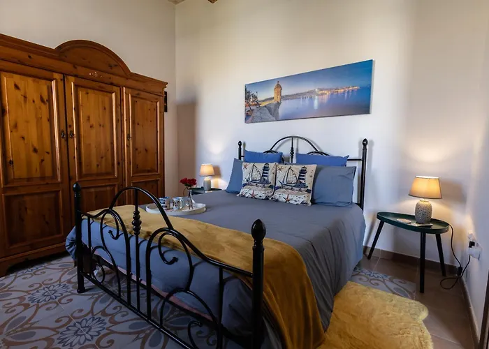 Mediterranea Waterfront House - By Valletta Ferry & Free Parking Дом отдыха