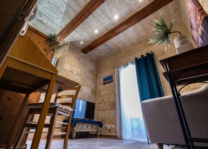 Дом отдыха Mediterranea Waterfront House - By Valletta Ferry & Free Parking *