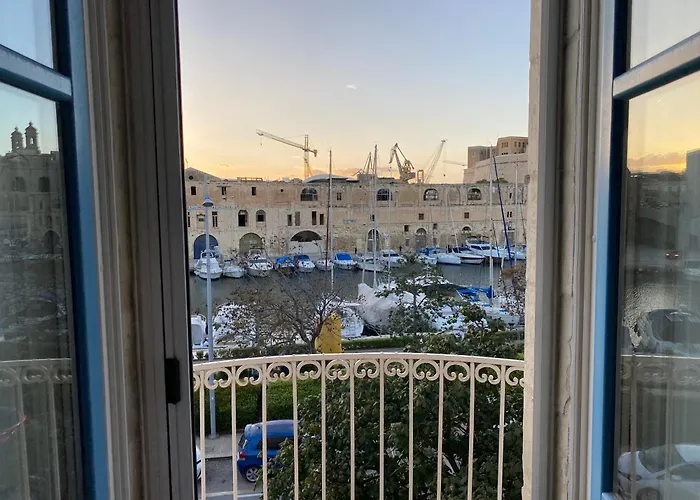 Mediterranea Waterfront House - By Valletta Ferry & Free Parking