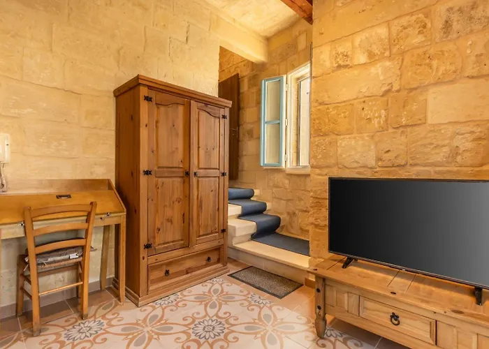 Mediterranea Waterfront House - By Valletta Ferry & Free Parking Holiday home Cospicua