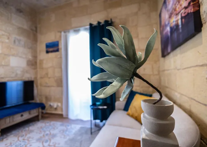 Mediterranea Waterfront House - By Valletta Ferry & Free Parking *