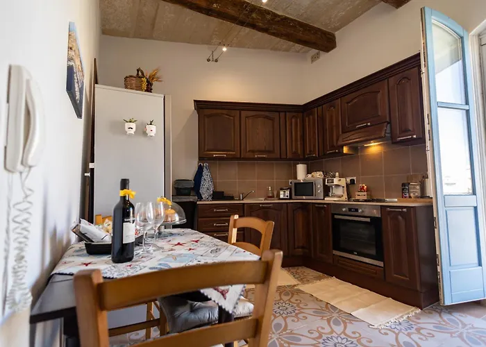 Mediterranea Waterfront House - By Valletta Ferry & Free Parking Cospicua