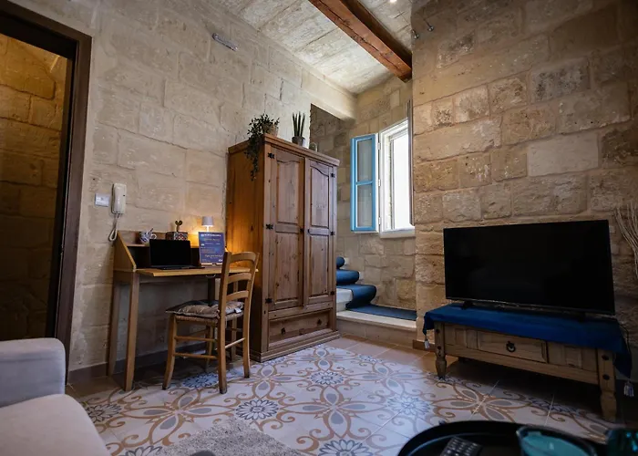 Mediterranea Waterfront House - By Valletta Ferry & Free Parking *