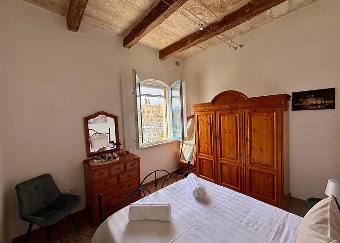 Holiday home Mediterranea Waterfront House - By Valletta Ferry & Free Parking *